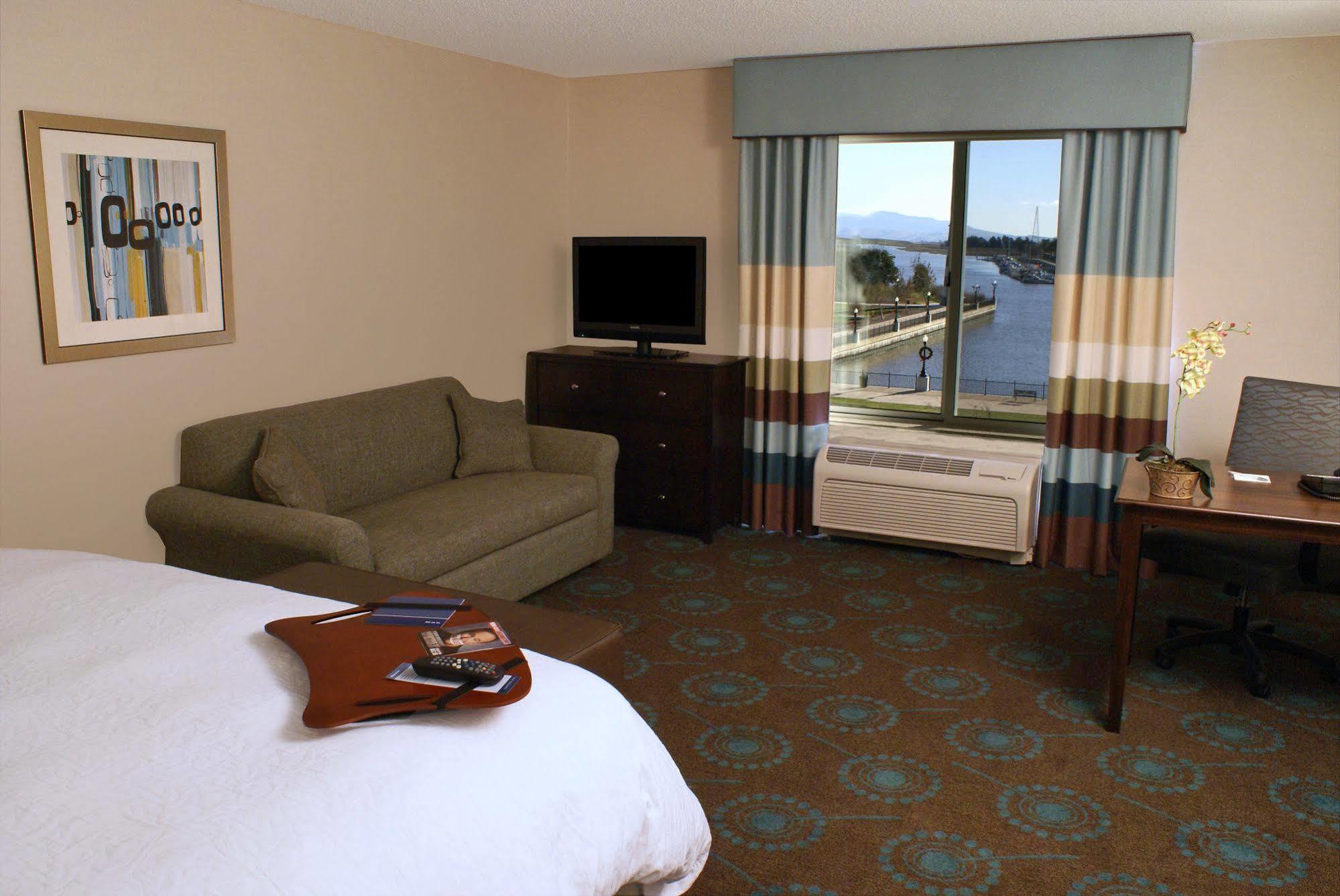 Hampton Inn & Suites Suisun City Waterfront Exterior foto